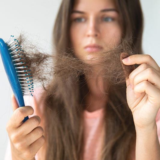 Lösungen für Haarausfall und dünnes Haar
