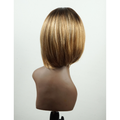Perruque Boss - Style bob chic de longueur moyenne, couleur M655 Or.