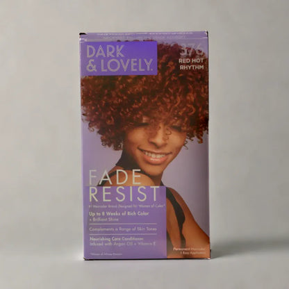 Couleur de cheveux Dark &amp; ​​​​Lovely Fade Resist-Rouge chaud 376